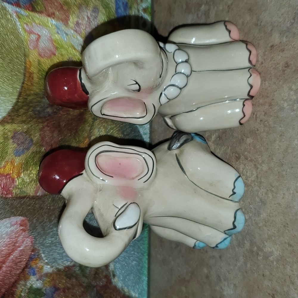Blue Sky Signed Heather Goldmine Lucky Trunk Up Elephant Salt Pepper Shakers